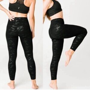 Zyia Active Black Camo Luxe High Rise 7/8 Leggings Size 6-8